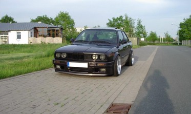 РЕСНИЧКИ (НАКЛАДКИ НА ФАРЫ) BMW 3 E30 фото